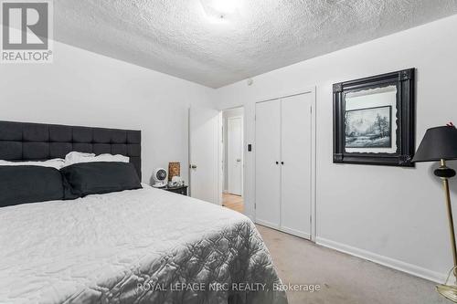 64375 Concession 6 Road, West Lincoln (West Lincoln), ON - Indoor Photo Showing Bedroom