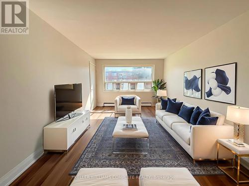 280 Lorne Avenue, Kitchener, ON - Indoor Photo Showing Living Room