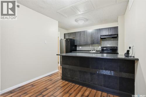 505 430 5Th Avenue N, Saskatoon, SK - Indoor Photo Showing Kitchen