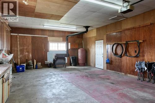 641 Road 3, Kingsville, ON - Indoor Photo Showing Garage