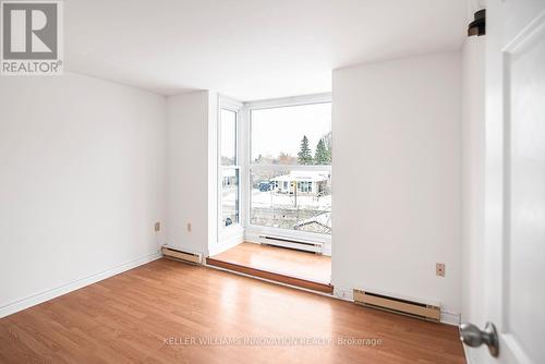 9A - 25 Britten Close, Hamilton, ON - Indoor Photo Showing Other Room