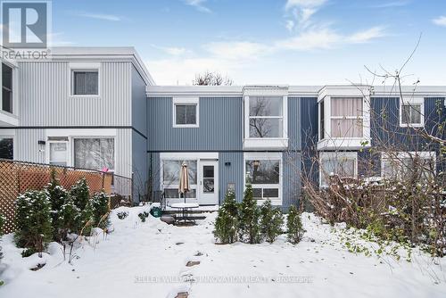 9A - 25 Britten Close, Hamilton, ON - Outdoor