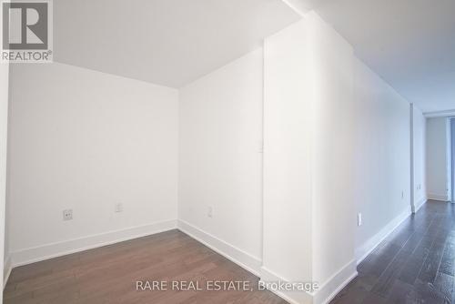 1002 - 955 Bay Street, Toronto, ON - Indoor Photo Showing Other Room