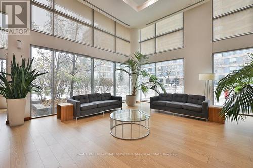 1111 - 225 Webb Drive, Mississauga, ON - Indoor Photo Showing Living Room