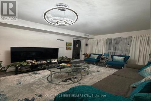 218 - 1050 Main Street E, Milton, ON - Indoor Photo Showing Living Room