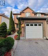 168 WHITESTONE DRIVE  Ottawa, ON K2C 4C4