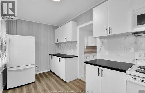 930 Church Street Unit# Upper, Windsor, ON - Indoor Photo Showing Kitchen