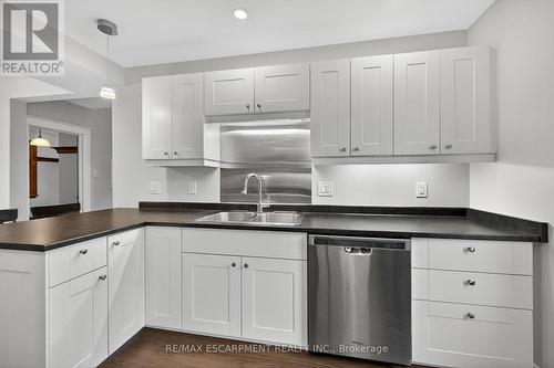 266 Wexford Avenue S, Hamilton, ON - Indoor Photo Showing Kitchen With Double Sink