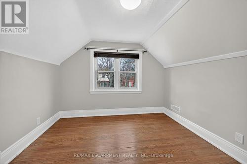 266 Wexford Avenue S, Hamilton, ON - Indoor Photo Showing Other Room