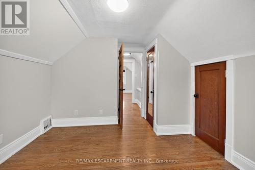 266 Wexford Avenue S, Hamilton, ON - Indoor Photo Showing Other Room