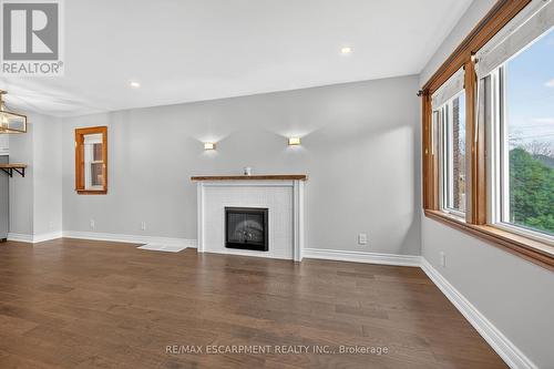 266 Wexford Avenue S, Hamilton, ON - Indoor Photo Showing Living Room With Fireplace