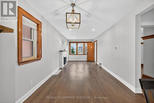 266 Wexford Avenue S, Hamilton, ON - Indoor Photo Showing Other Room
