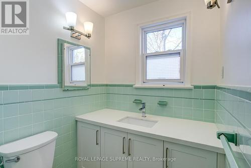 214 Churchill Avenue, Toronto, ON - Indoor Photo Showing Bathroom