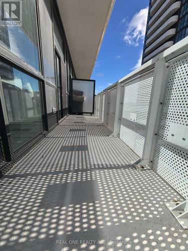 617 C Tower - 8 Interchange Way, Vaughan, ON - Outdoor With Exterior