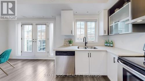 E08 - 26 Bruce Street, Vaughan, ON - Indoor Photo Showing Kitchen With Double Sink With Upgraded Kitchen