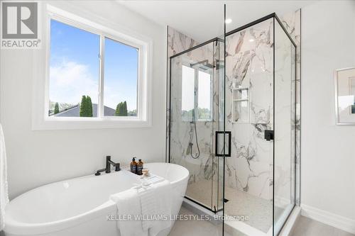 39 East Glen Drive, Lambton Shores (Arkona), ON - Indoor Photo Showing Bathroom