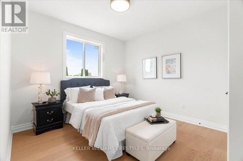 39 East Glen Drive, Lambton Shores (Arkona), ON - Indoor Photo Showing Bedroom