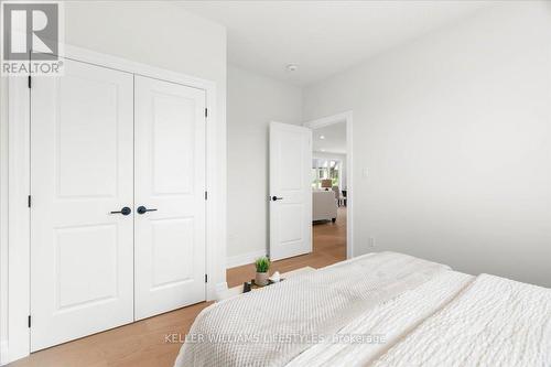39 East Glen Drive, Lambton Shores (Arkona), ON - Indoor Photo Showing Bedroom