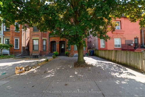 Bsmt-103 Gloucester Street, Toronto, ON - Outdoor