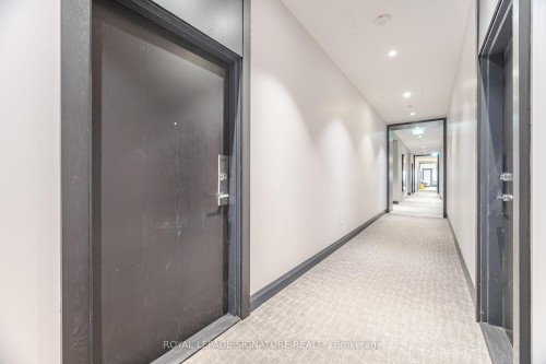 109-293 The Kingsway N/A, Toronto, ON - Indoor Photo Showing Other Room