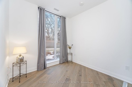 109-293 The Kingsway N/A, Toronto, ON - Indoor Photo Showing Other Room