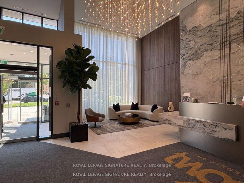 109-293 The Kingsway N/A, Toronto, ON - Indoor Photo Showing Other Room