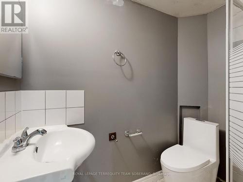 3873 Teeswater Road, Mississauga, ON - Indoor Photo Showing Bathroom