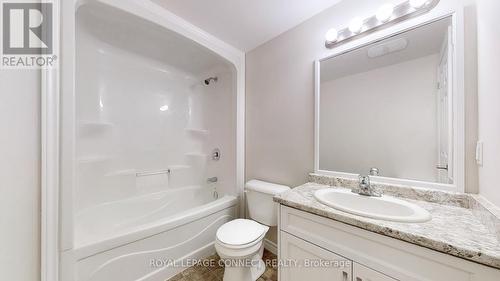 13 - 11 Harvest Lane, Norfolk, ON - Indoor Photo Showing Bathroom
