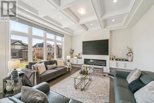 2401 Irene Crescent, Oakville, ON - Indoor Photo Showing Living Room