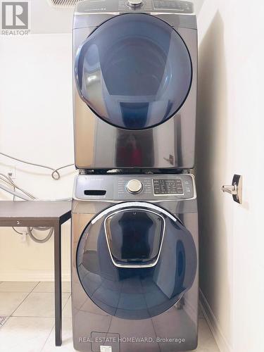 11 - 45 Heron Park Place, Toronto, ON - Indoor Photo Showing Laundry Room