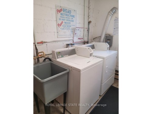 981 Mohawk Road E, Hamilton, ON - Indoor Photo Showing Laundry Room