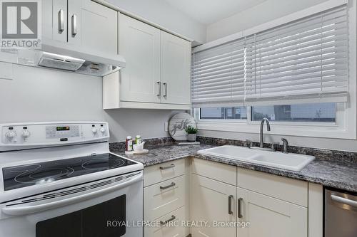 50 - 151 Parnell Road, St. Catharines, ON - Indoor Photo Showing Kitchen With Double Sink