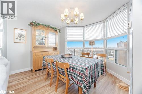 100 Millside Drive Unit# 1003, Milton, ON - Indoor Photo Showing Dining Room