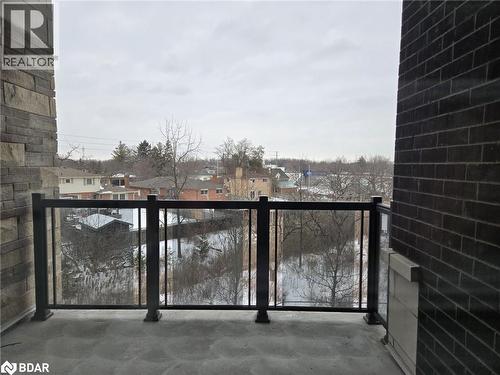 33 Whitmer Street Unit# 324, Milton, ON - Outdoor