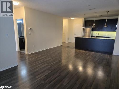 33 Whitmer Street Unit# 324, Milton, ON - Indoor Photo Showing Kitchen