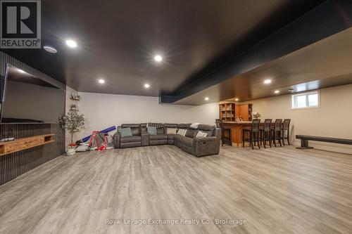 482 Wolsley Street, Huron-Kinloss (Lucknow), ON - Indoor