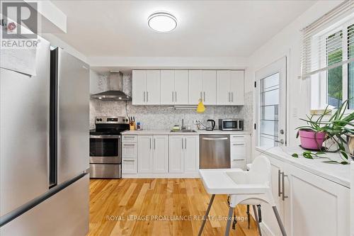 44 Meadowvale Avenue, Belleville (Belleville Ward), ON - Indoor Photo Showing Kitchen