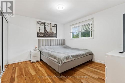 44 Meadowvale Avenue, Belleville (Belleville Ward), ON - Indoor Photo Showing Bedroom