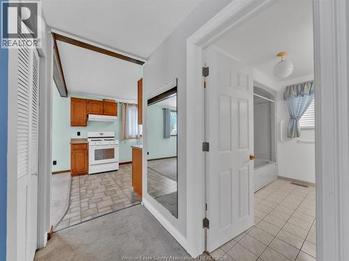 1255 Mayfair Avenue, Lasalle, ON - Indoor Photo Showing Kitchen