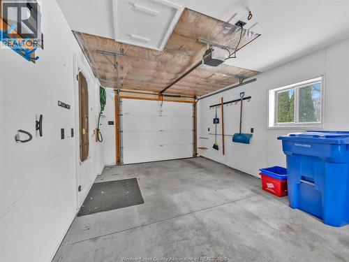 1255 Mayfair Avenue, Lasalle, ON - Indoor Photo Showing Garage