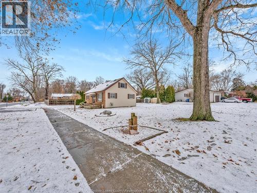 1255 Mayfair Avenue, Lasalle, ON - Outdoor