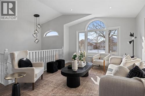 2978 Conservation Drive, Windsor, ON - Indoor Photo Showing Living Room