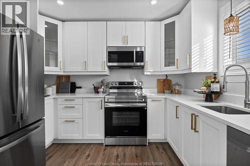 2978 Conservation Drive, Windsor, ON - Indoor Photo Showing Kitchen With Stainless Steel Kitchen With Upgraded Kitchen