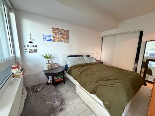 802-59 East Liberty Street, Toronto, ON - Indoor Photo Showing Bedroom