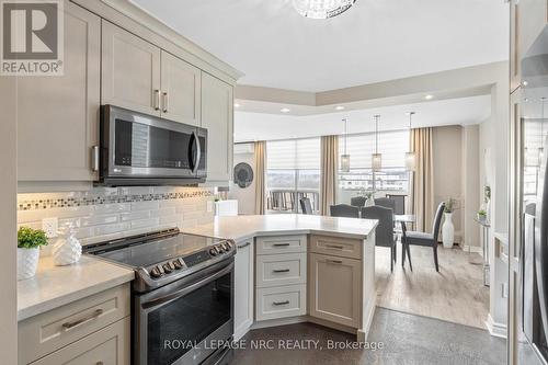 1202 - 15 Towering Heights Boulevard, St. Catharines (Glendale/Glenridge), ON - Indoor Photo Showing Kitchen With Upgraded Kitchen