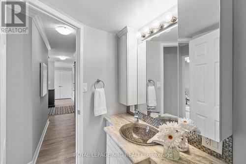 1202 - 15 Towering Heights Boulevard, St. Catharines (Glendale/Glenridge), ON - Indoor Photo Showing Bathroom