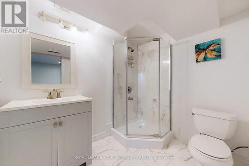 10 Auburndale Drive, Vaughan, ON - Indoor Photo Showing Bathroom