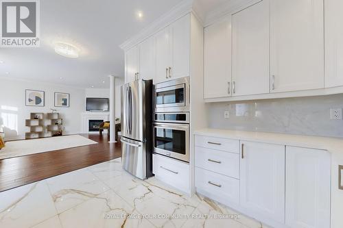 10 Auburndale Drive, Vaughan, ON - Indoor Photo Showing Kitchen