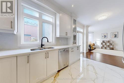 10 Auburndale Drive, Vaughan, ON - Indoor Photo Showing Kitchen With Double Sink