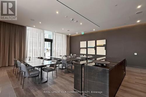 5802 - 11 Yorkville Avenue, Toronto, ON - Indoor Photo Showing Dining Room